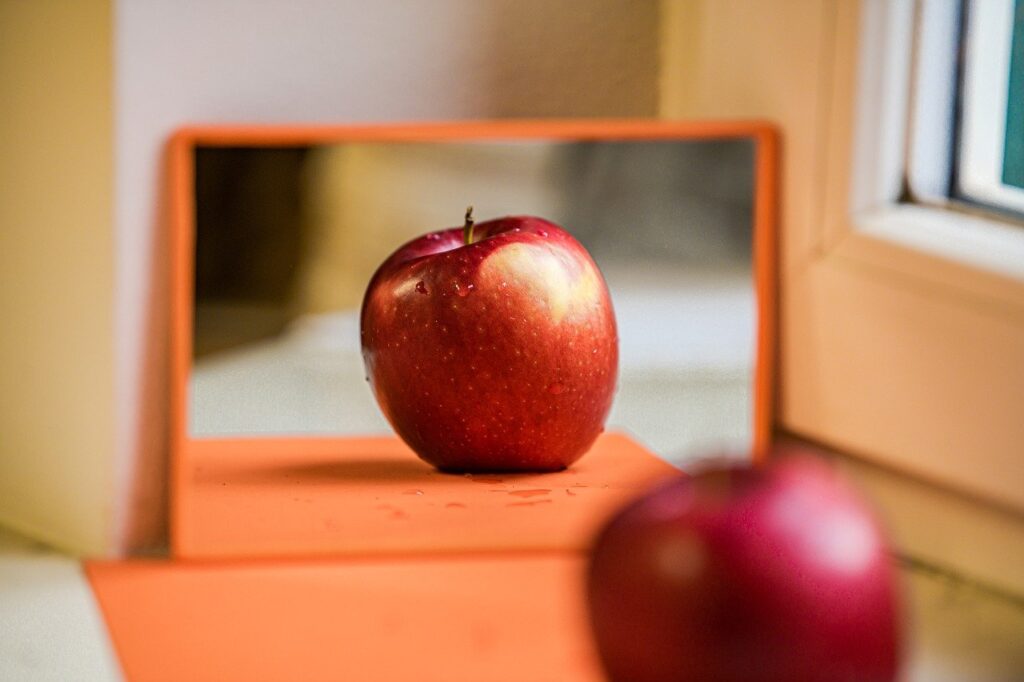 apple, fruit, mirror